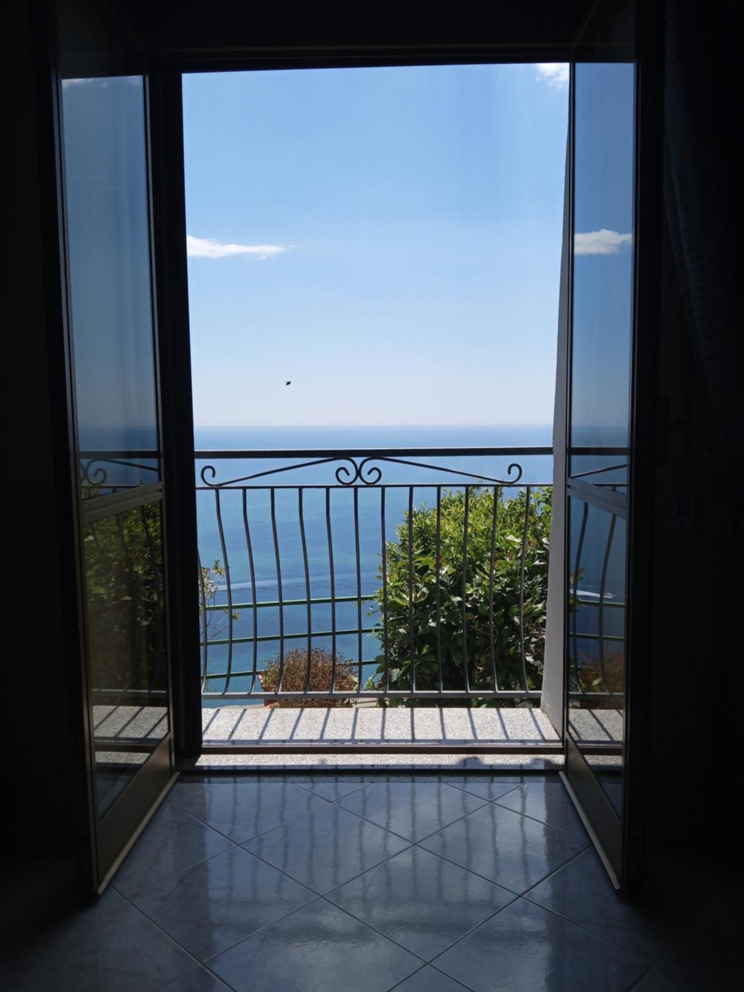 Casa Luisa & Milu , Coastal Retreats In Furore! 객실 사진